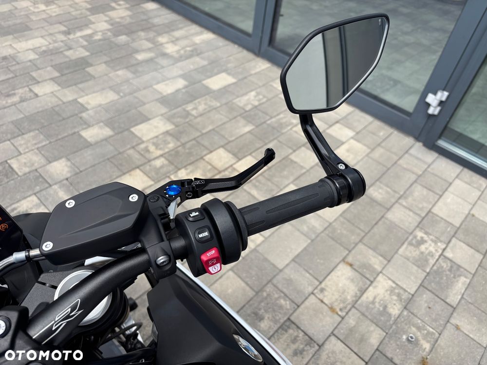 BMW S - 19