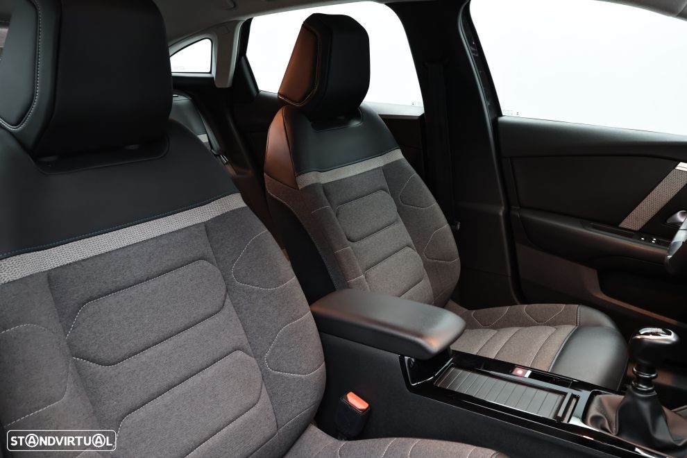 Citroën C4 1.2 PureTech Shine - 20