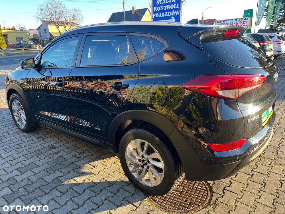 Hyundai Tucson blue 1.7 CRDi 2WD Intro Edition - 18