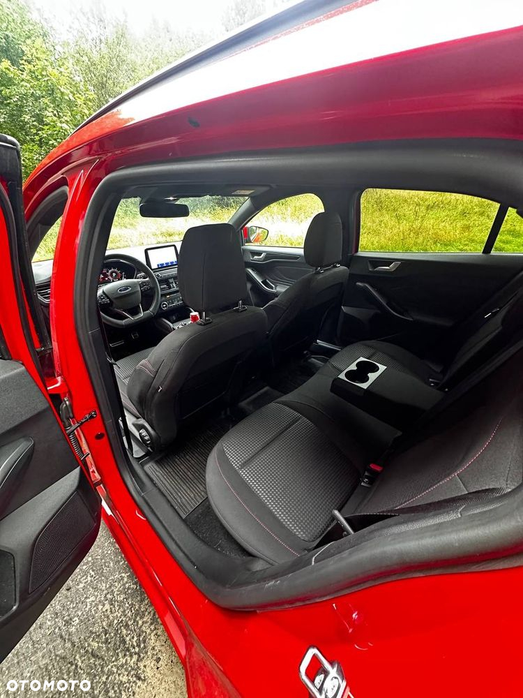 Ford Focus 1.5 EcoBoost Start-Stopp-System ST-LINE - 4