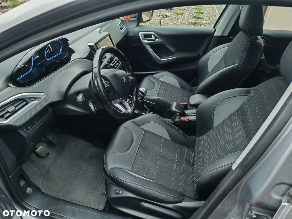 Peugeot 2008 1.6 BlueHDi Allure - 22