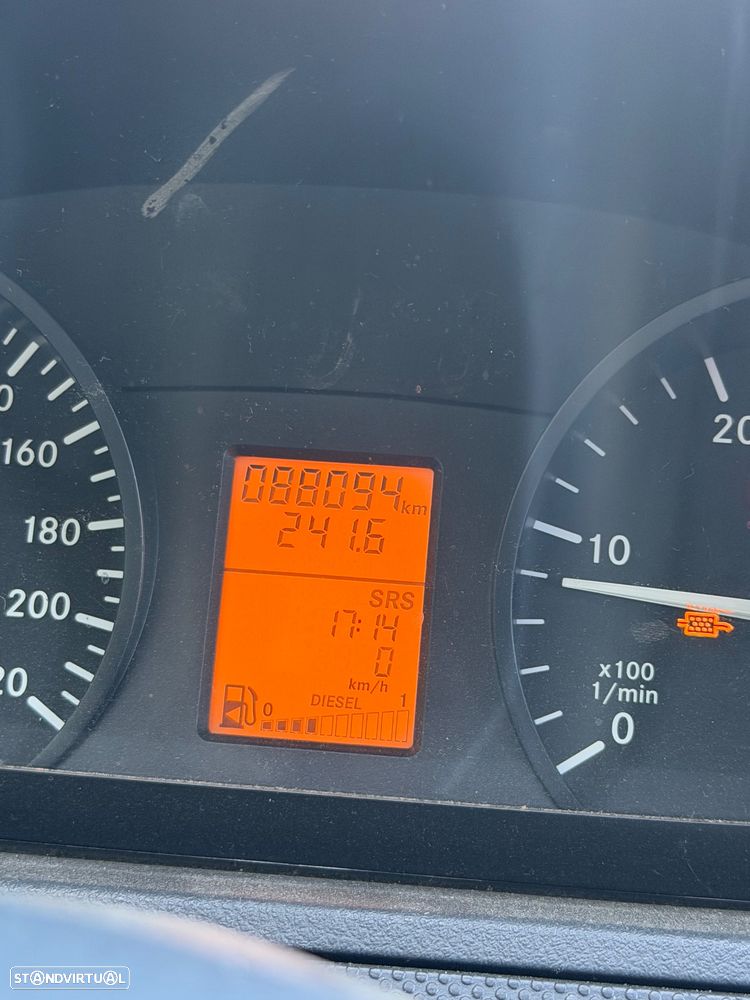 VW Golf Variant 1.6 TDi Confortline - 12