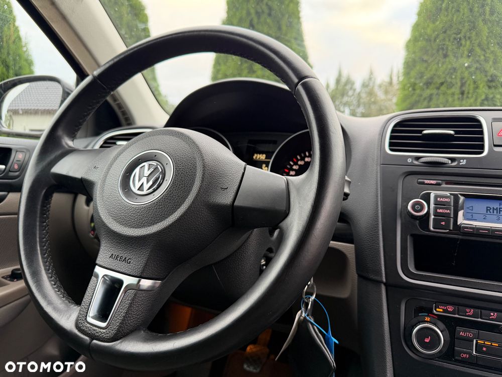 Volkswagen Golf - 16