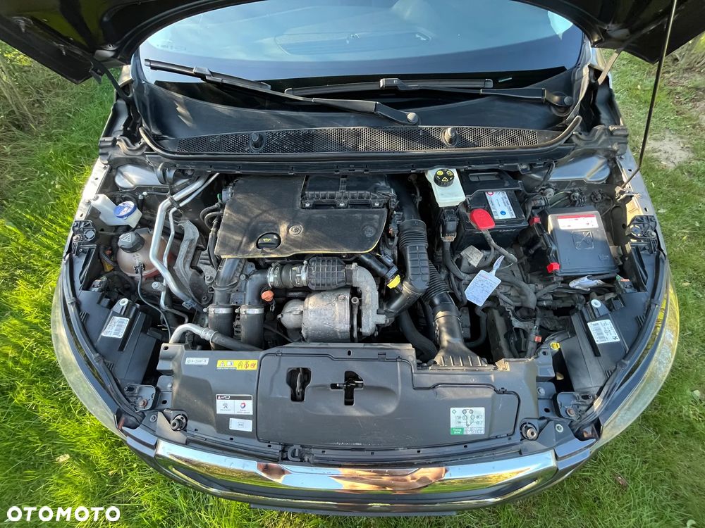 Peugeot 308 - 8