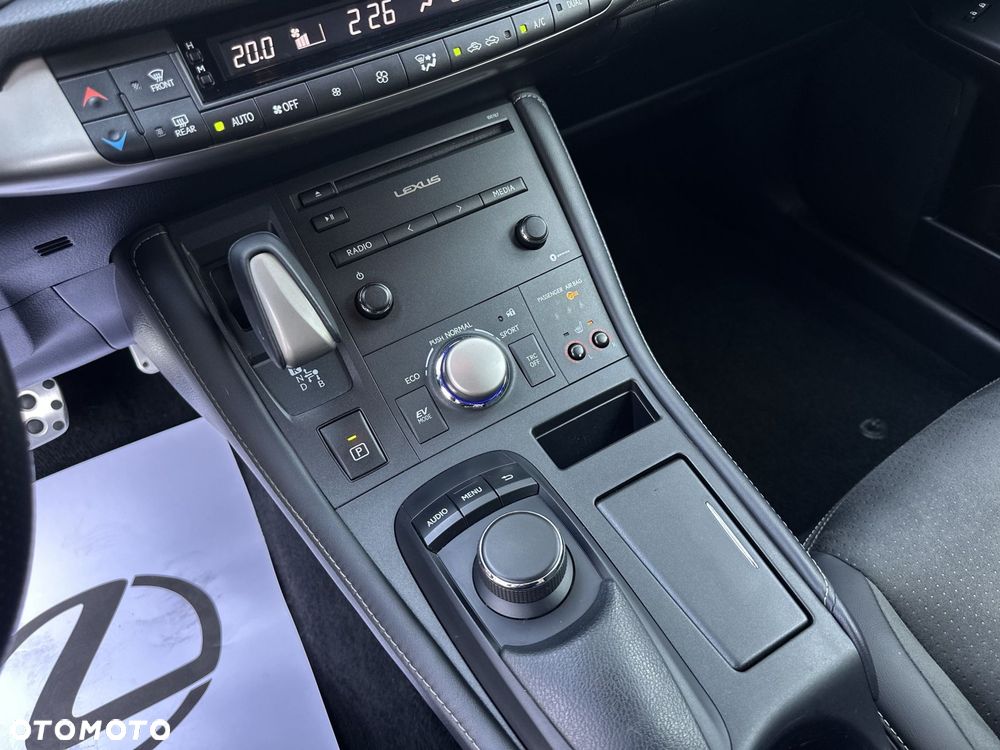 Lexus CT 200h F Sport - 14