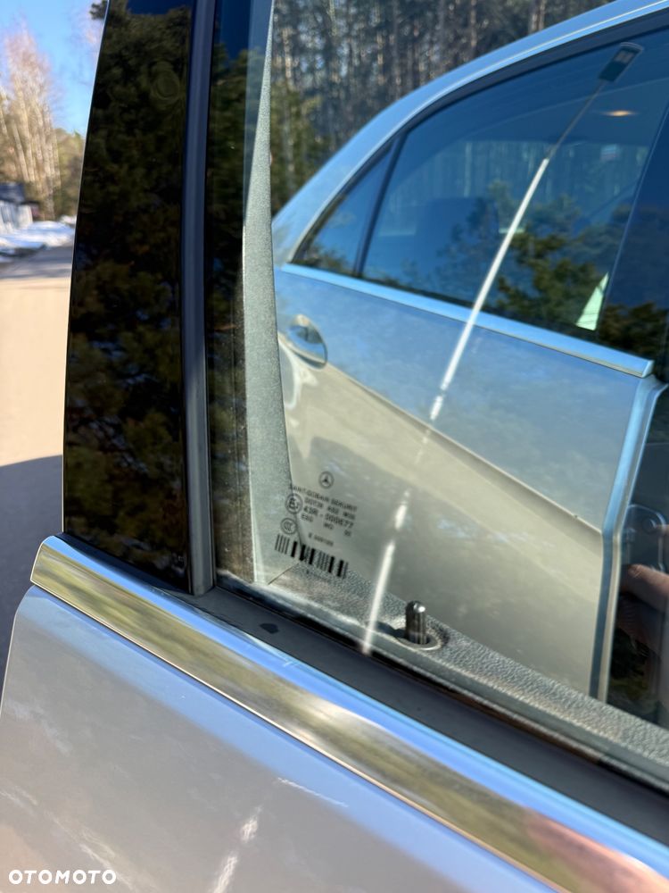 Mercedes-Benz Klasa E 350 CDI DPF 4Matic BlueEFFICIENCY 7G-TRONIC Avantgarde - 28