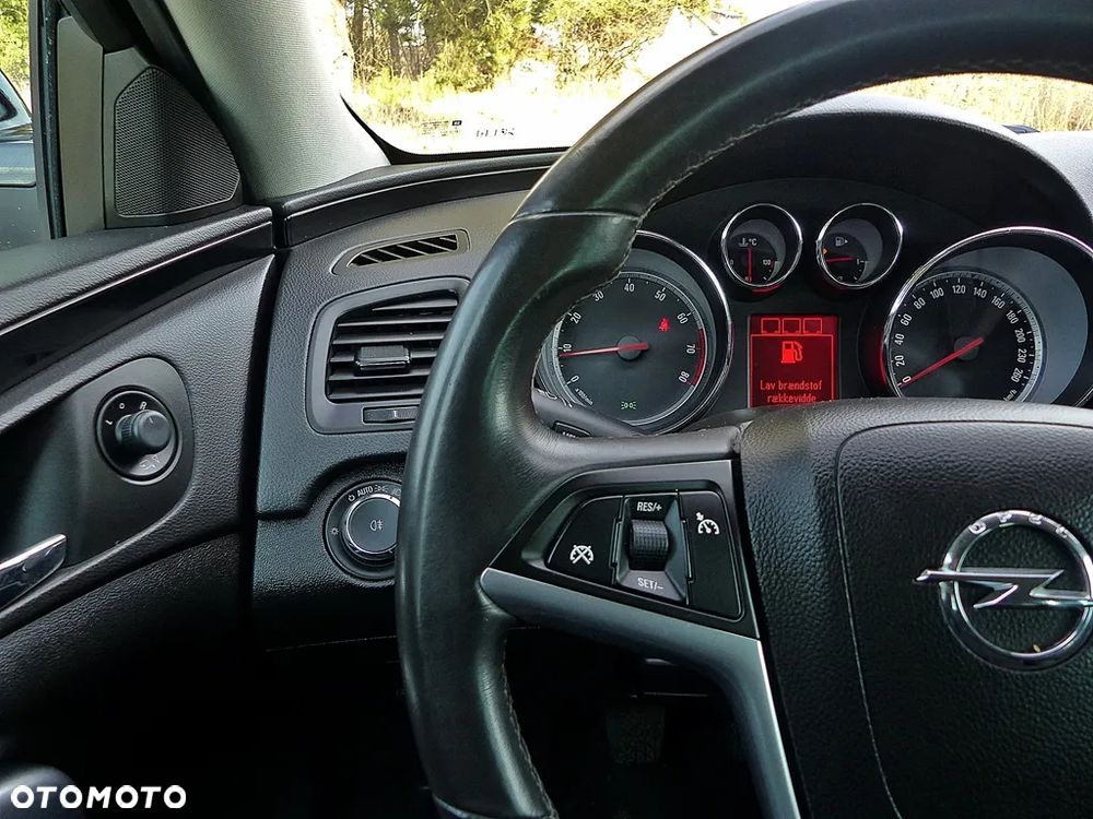 Opel Insignia 1.6 Turbo Edition - 30