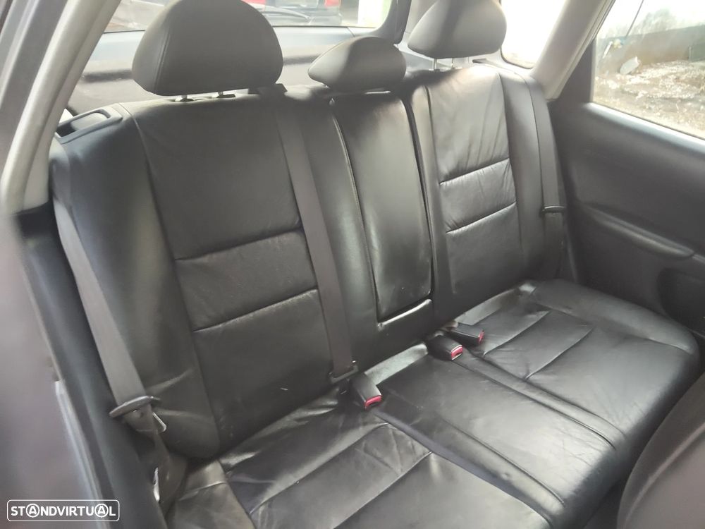 Honda Civic 1.6 ES Exclusive - 12