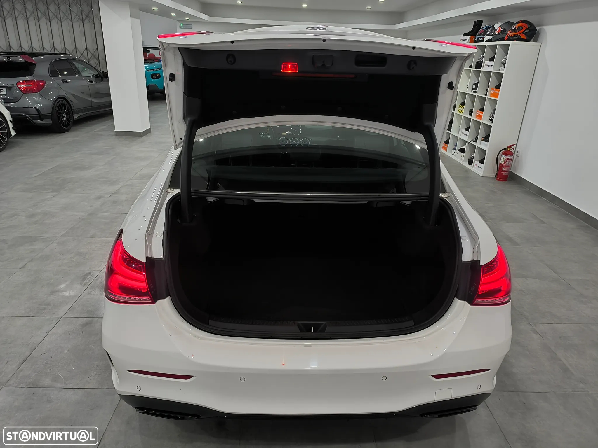 Mercedes-Benz A 180 Limousine d AMG Line Aut. - 61