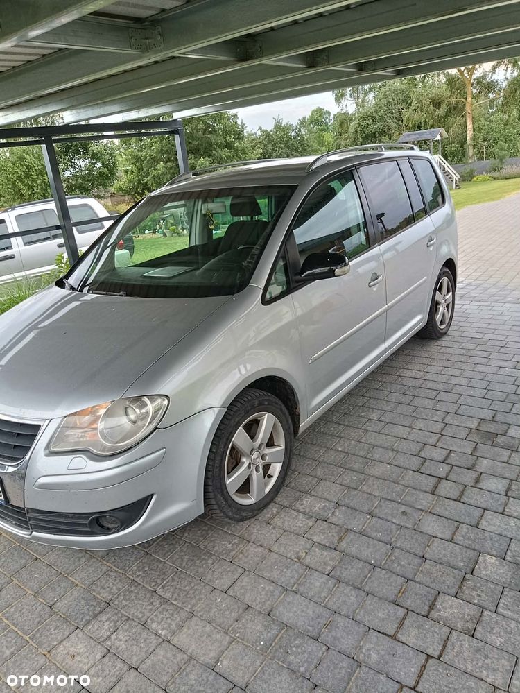 Volkswagen Touran 2.0 TDI DPF Highline DSG - 8
