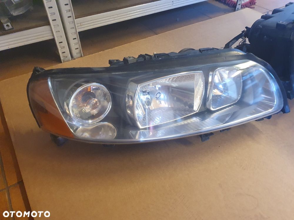 REFLEKTOR L/P VOLVO V70 II XC70 LIFT EUROPA - 3