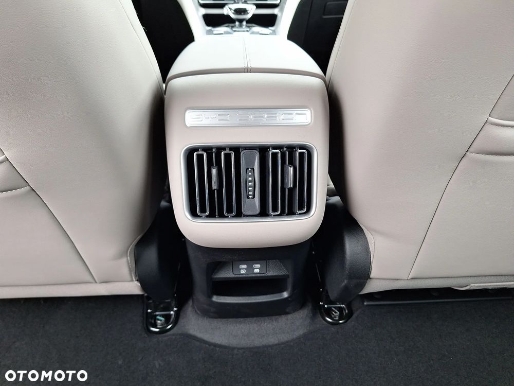 BYD Sealion 5 - 28