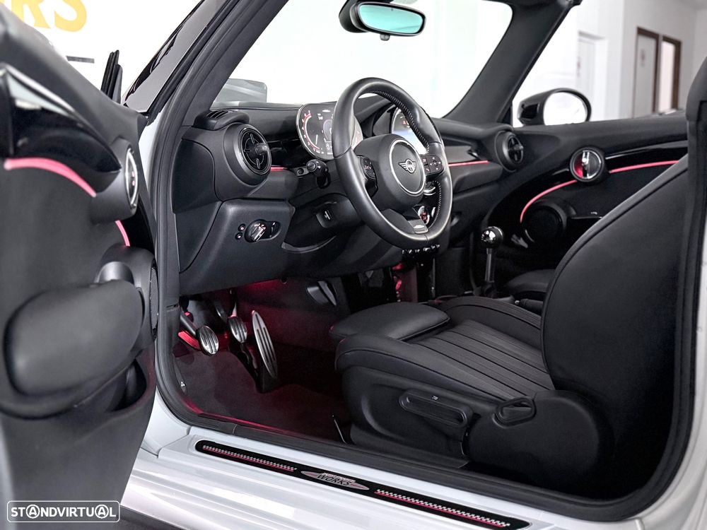 MINI Cabrio John Cooper Works Plus - 17