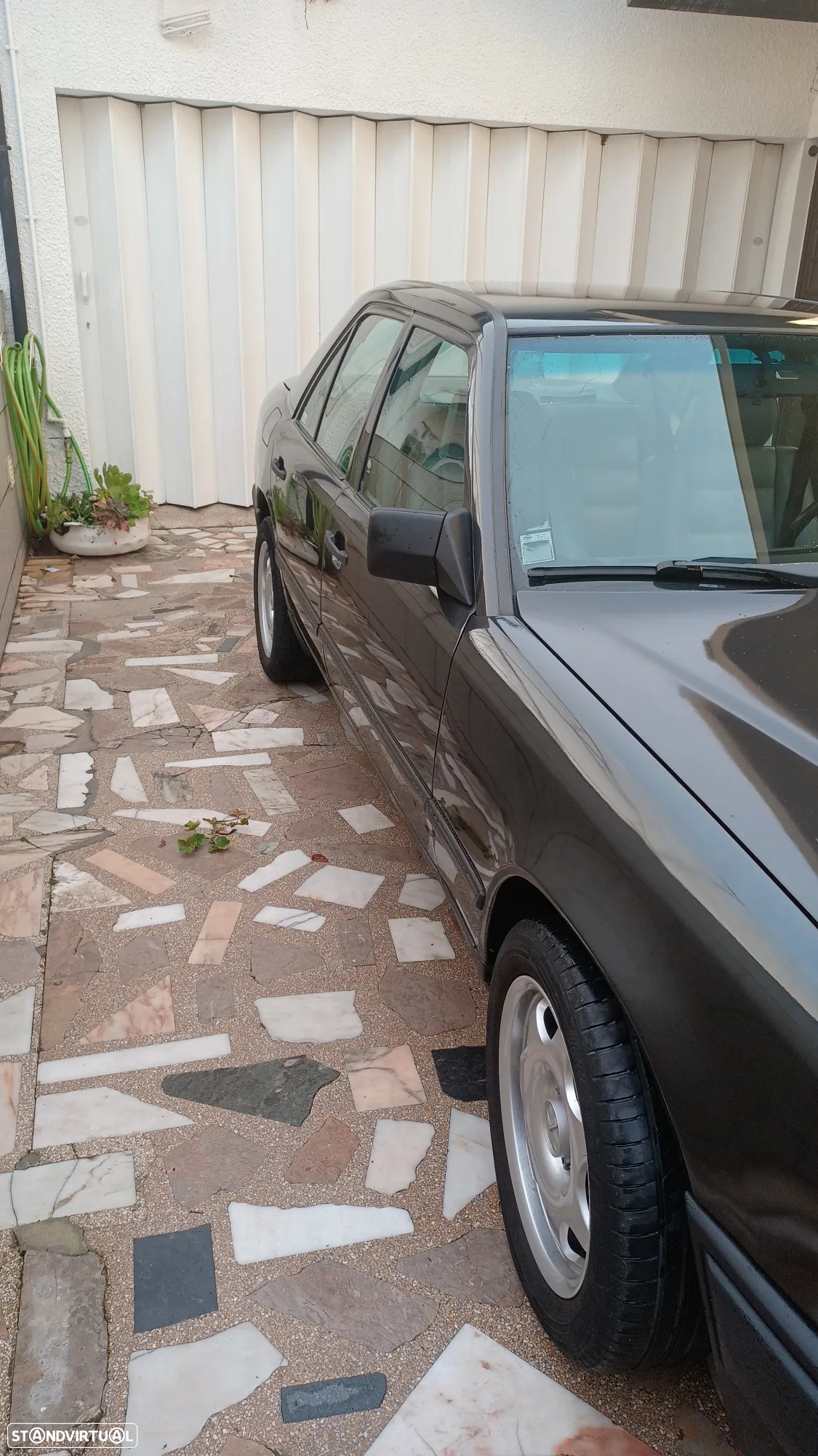 Mercedes-Benz 260 - 2