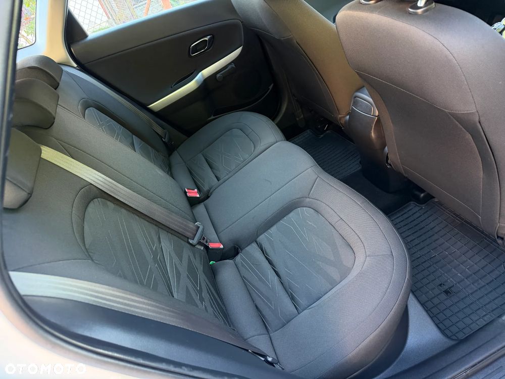 Kia Ceed 1.4 S - 29
