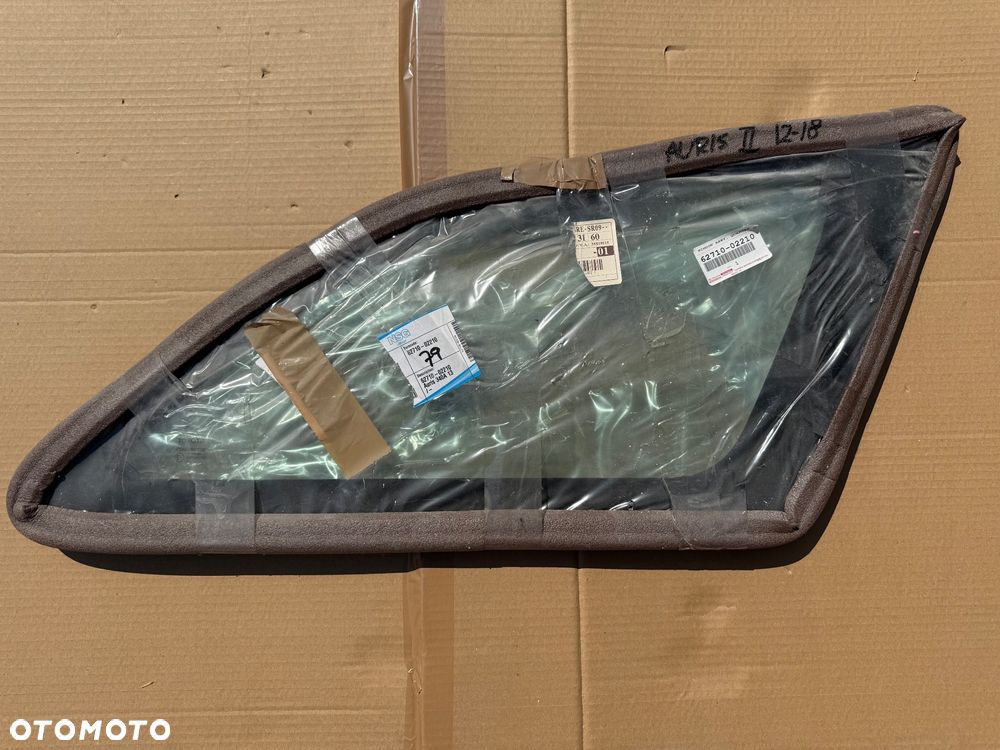 TOYOTA AURIS II KOMBI 2018 SZYBA TYLNA PRAWA ORYGINAŁ NOWA