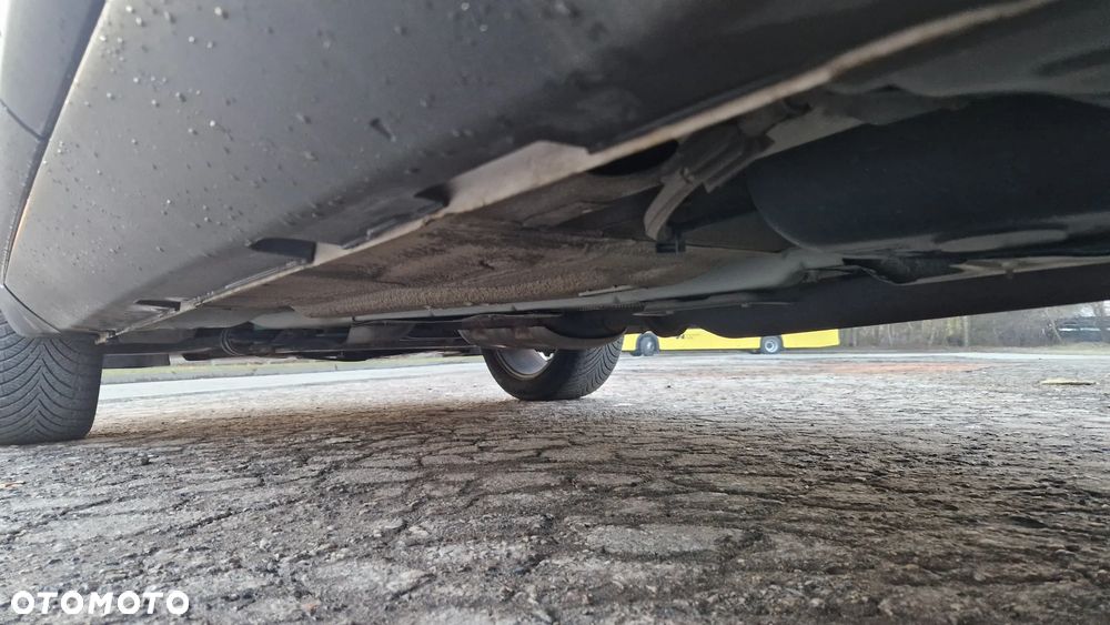 Ford Kuga 2.0 TDCi Trend - 12