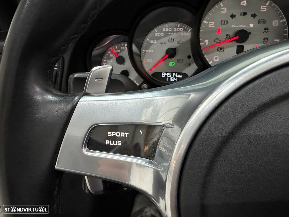 Porsche 911 (991) Turbo S Cabriolet - 41