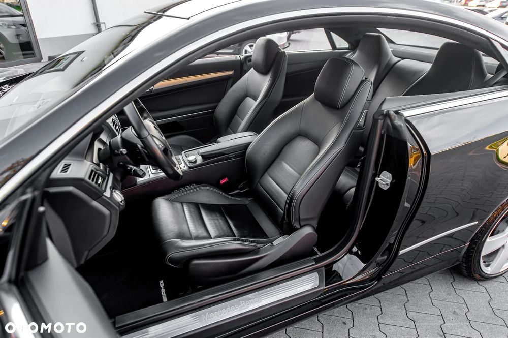 Mercedes-Benz Klasa E 350 CGI BlueEFFICIENCY 7G-TRONIC Avantgarde - 21