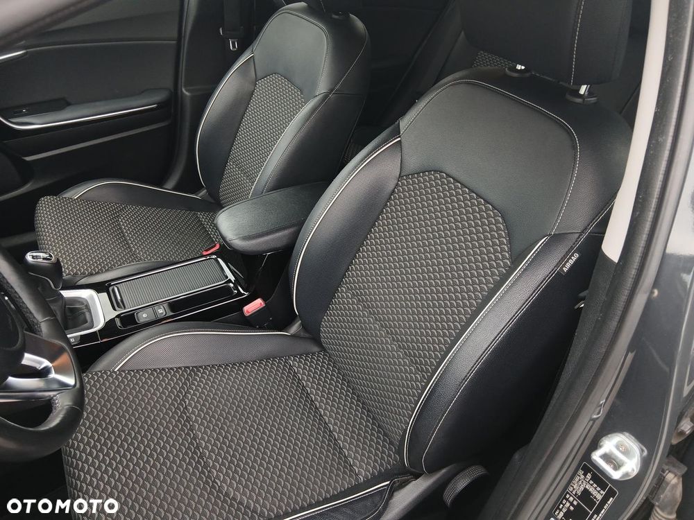 Kia Ceed 1.5 T-GDI Business Line - 11