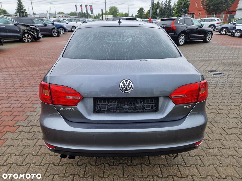 Volkswagen Jetta 1.4 TSI Highline - 2