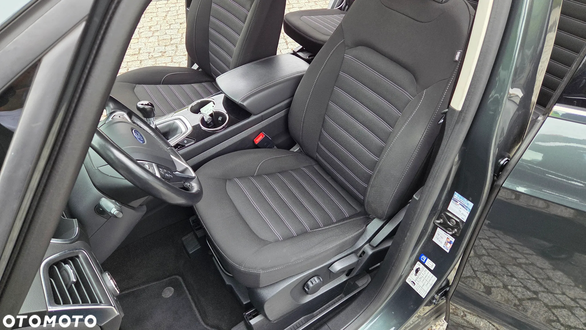 Ford Galaxy 2.0 TDCi Titanium - 25