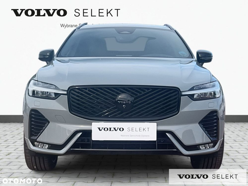 Volvo XC 60 B5 B AWD Plus Black Edition - 3
