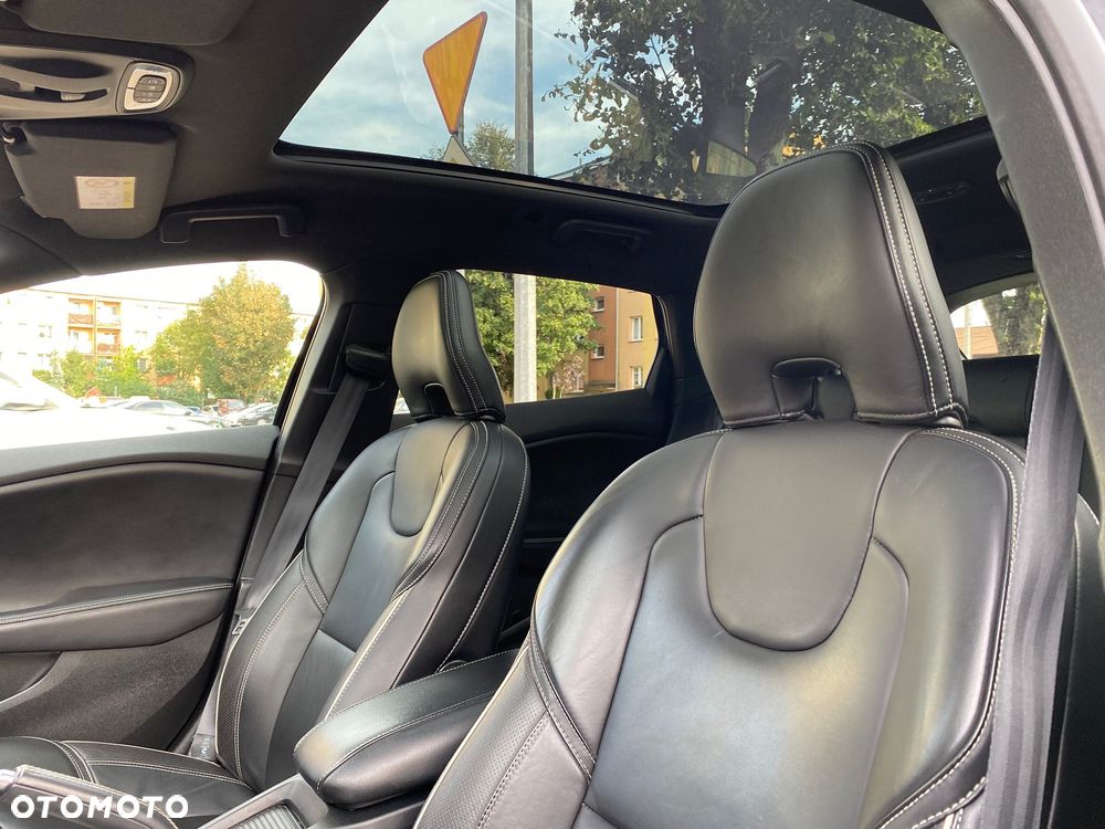 Volvo V40 D3 Geartronic RDesign - 9