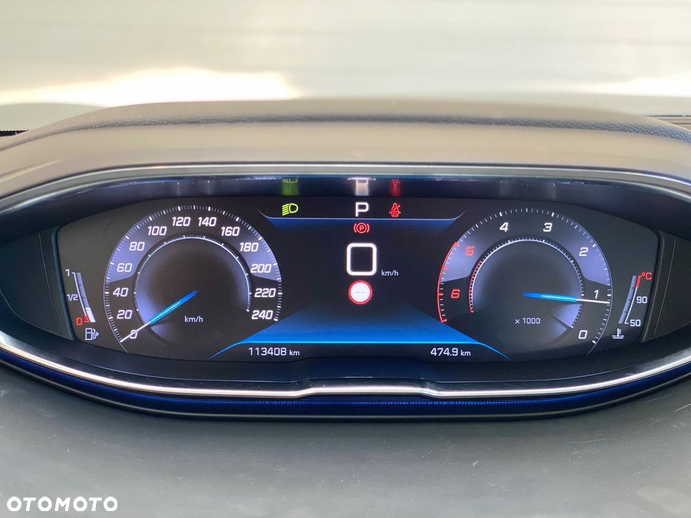 Peugeot 3008 BlueHDi 180 Stop & Start EAT8 Allure - 23