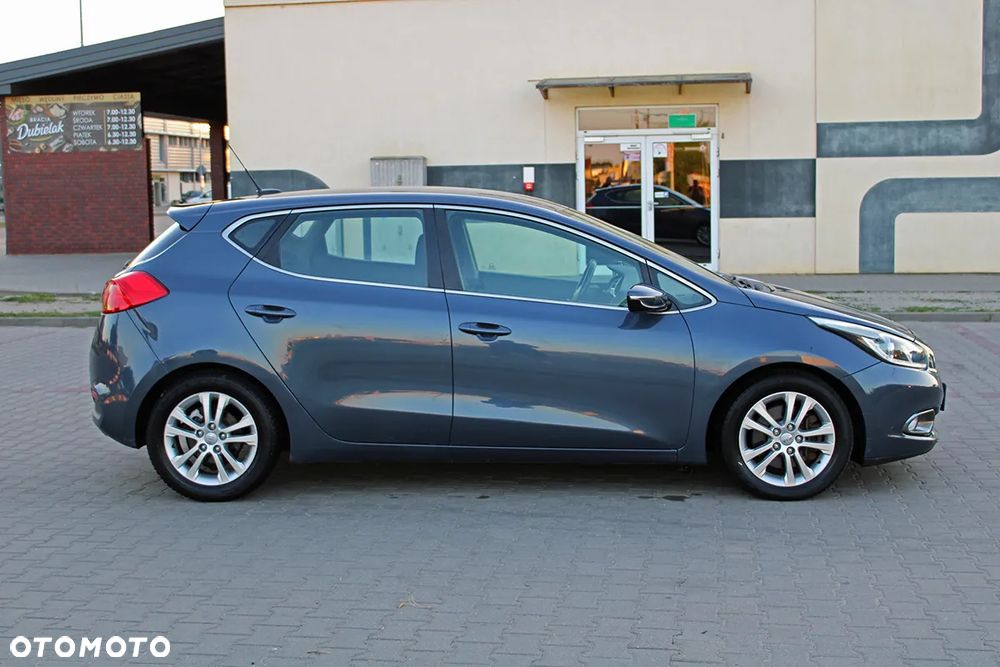 Kia Ceed 1.6 CRDi 128 Dream-Team Edition - 9