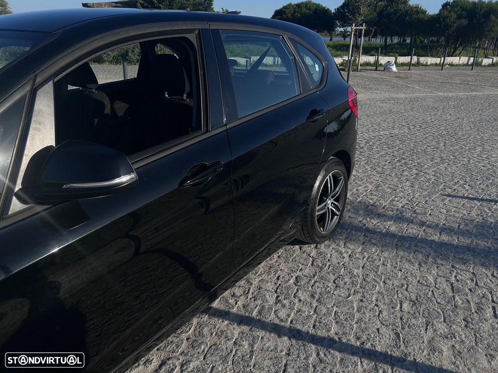 BMW 214 Active Tourer d Line Sport - 3