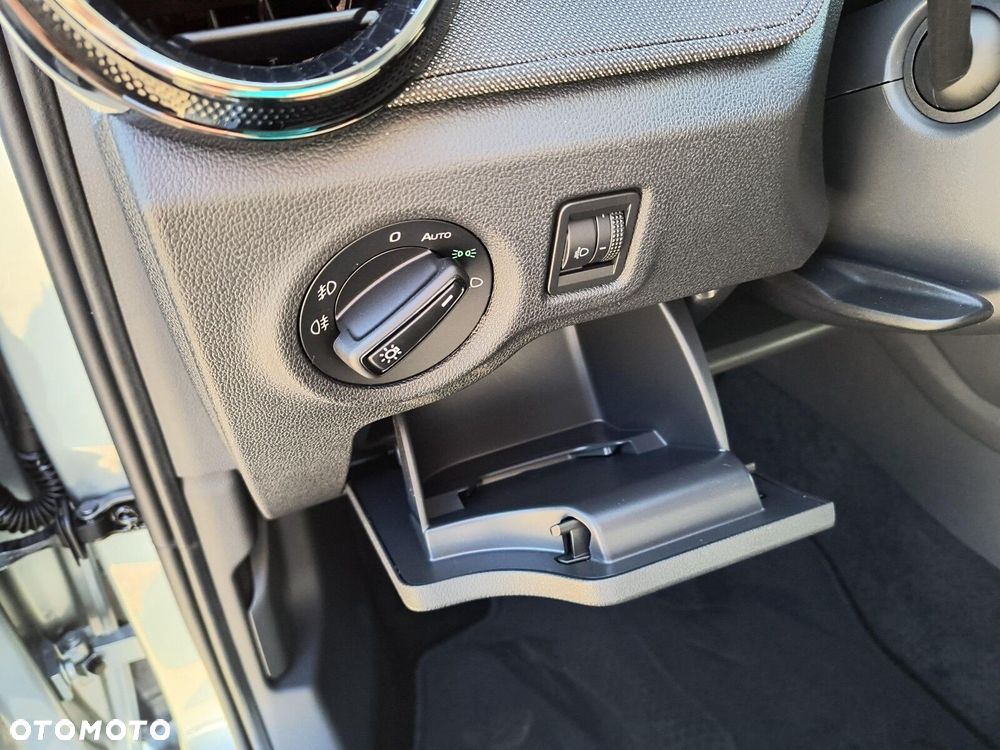 Skoda Fabia 1.0 TSI Drive DSG - 23