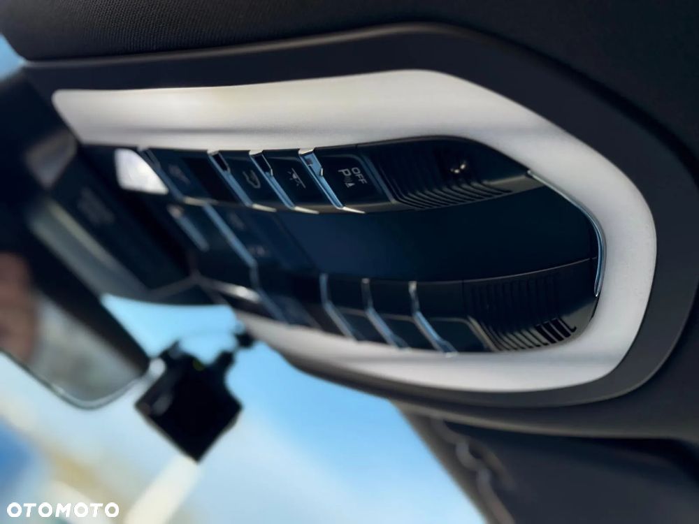 Porsche Macan Standard - 12