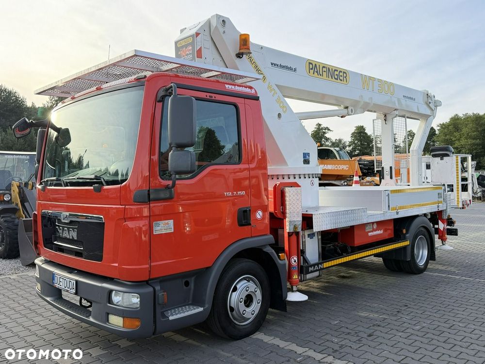 MAN TGL 7.150 Zwyżka Wumag-Palfinger WT300 wysięg 30m-bok 20m+Pilot - 10