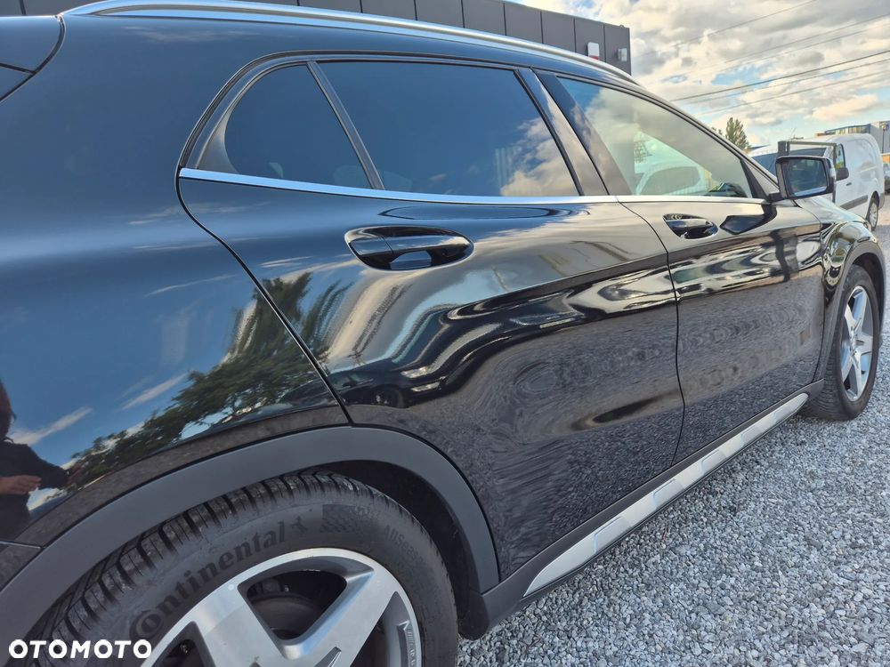 Mercedes-Benz GLA 250 UrbanStyle Edition - 21