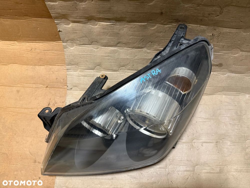 Lampa przód OPEL ASTRA III  prawa 1EG270370 - 5