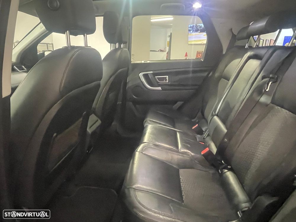Land Rover Discovery Sport 2.0 TD4 HSE Luxury 7L Auto - 42