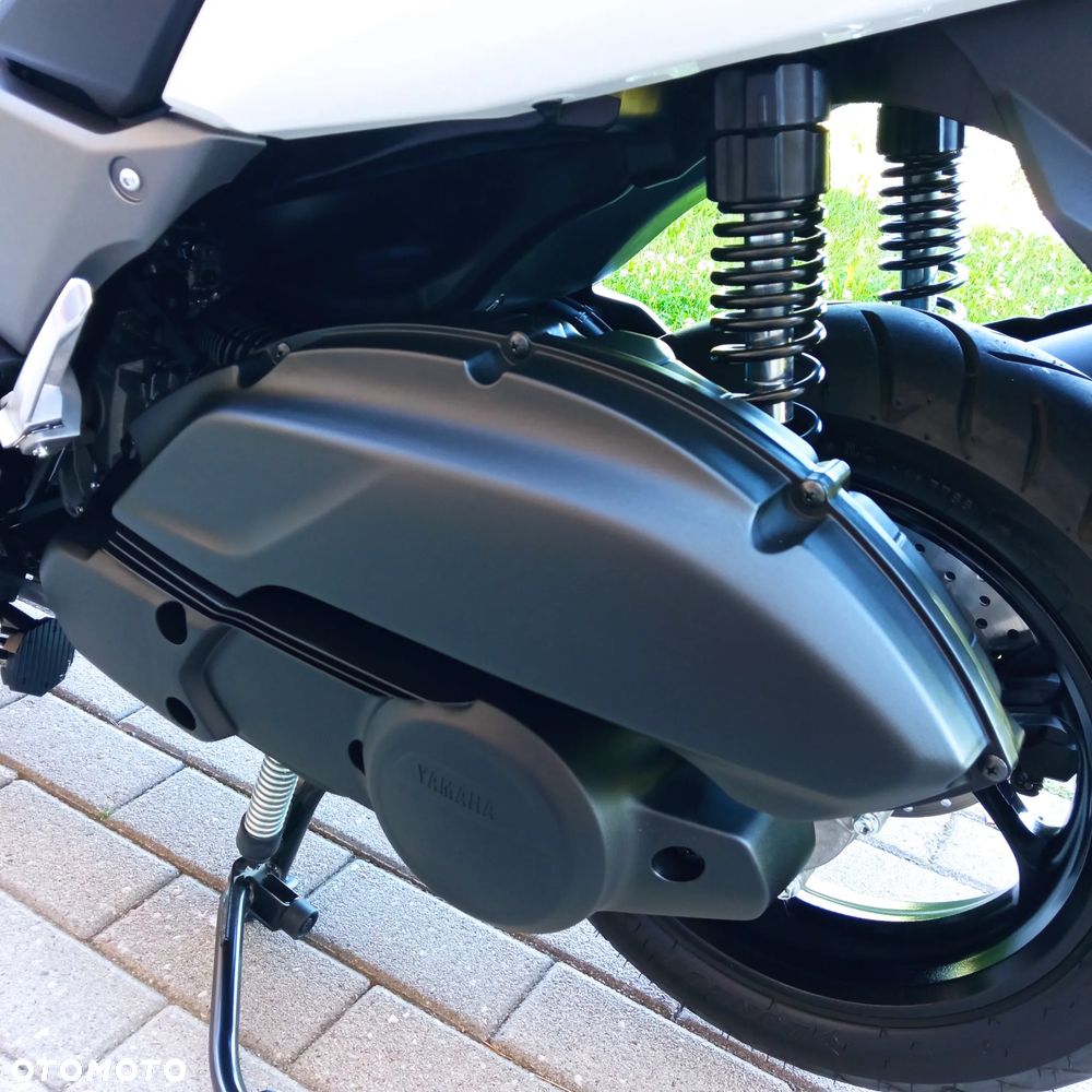 Yamaha NMAX - 15