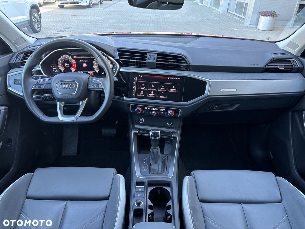 Audi Q3 Sportback - 16