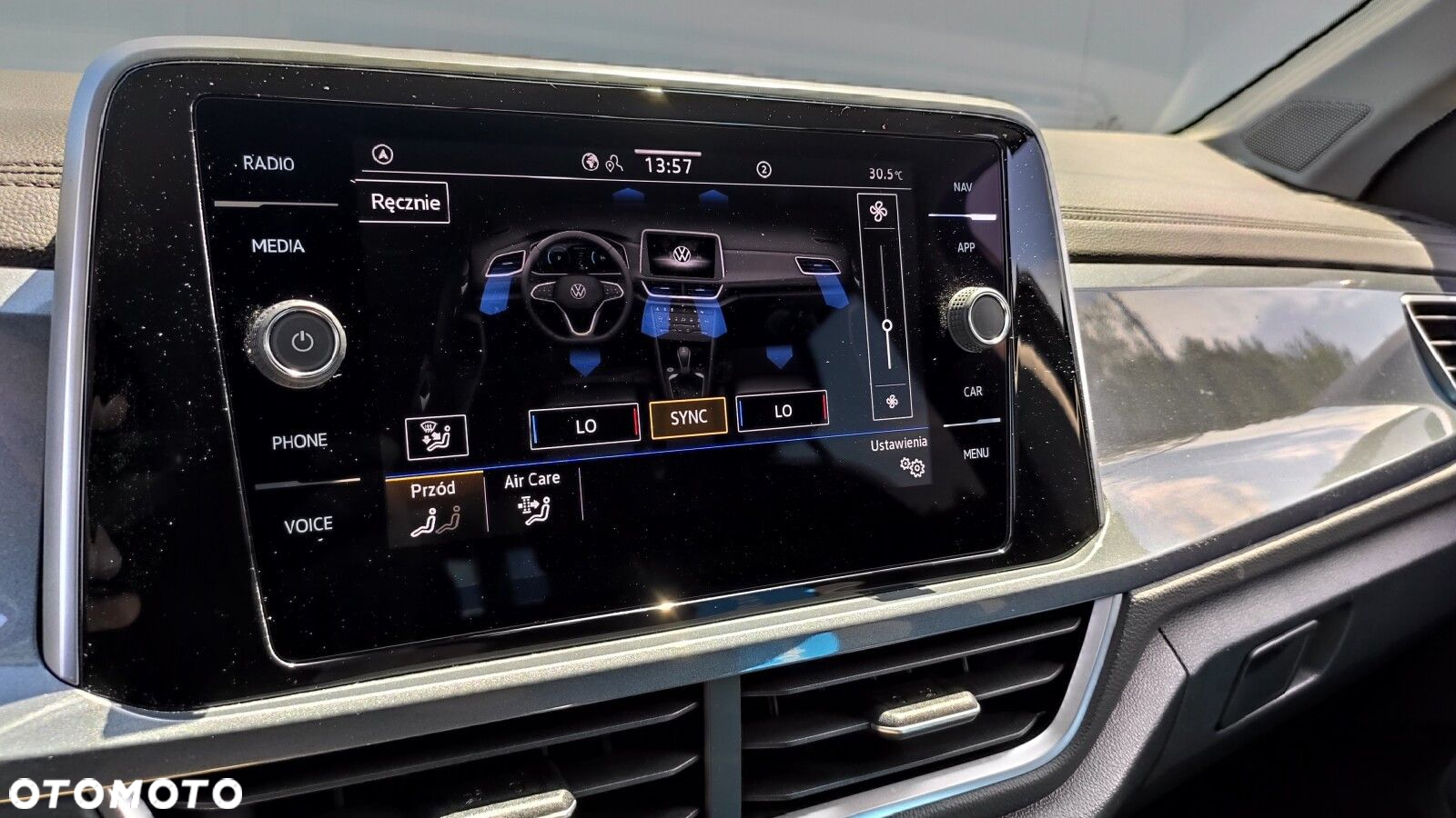 Volkswagen T-Roc - 23