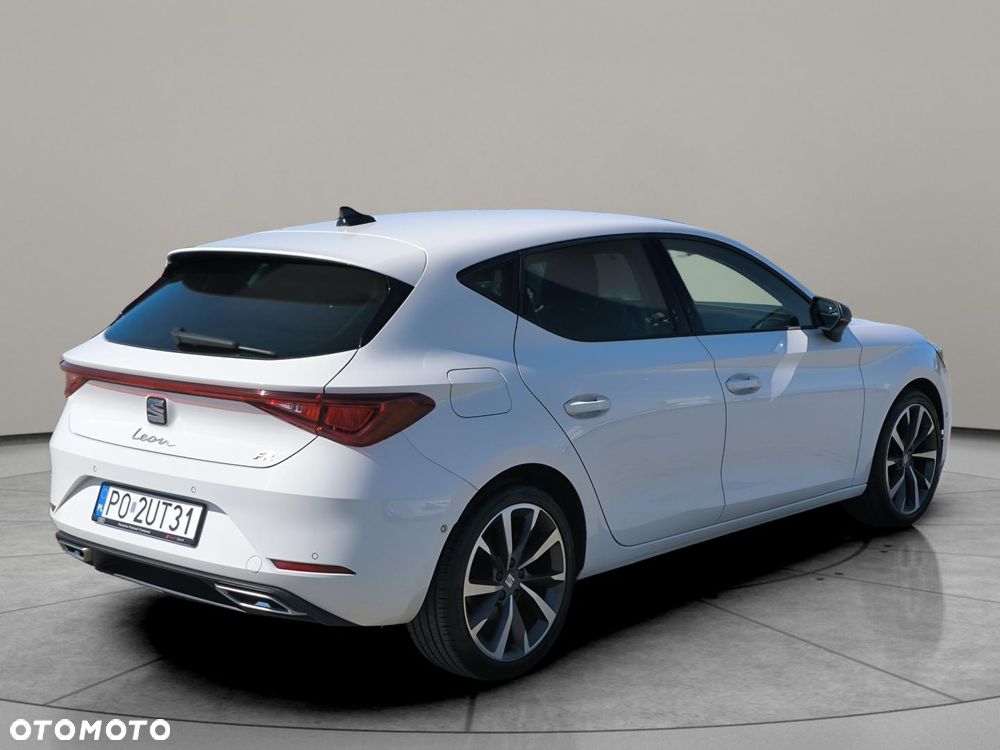 Seat Leon 1.5 eTSI FR DSG - 4