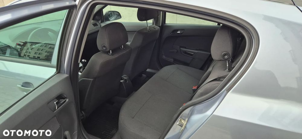 Opel Astra - 10