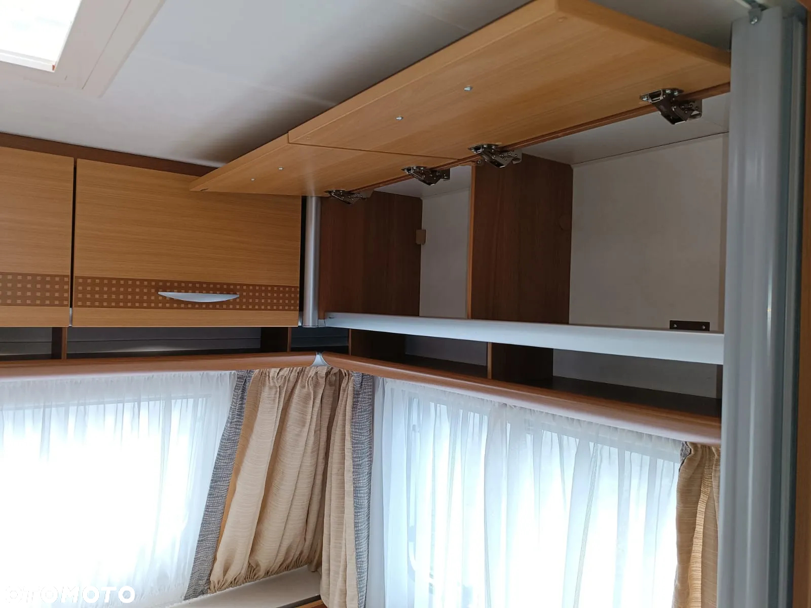 Inny CARADO HYMER - 33