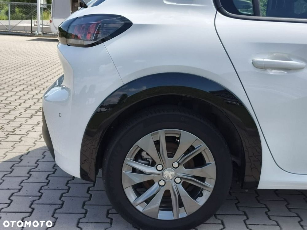 Peugeot 208 - 16