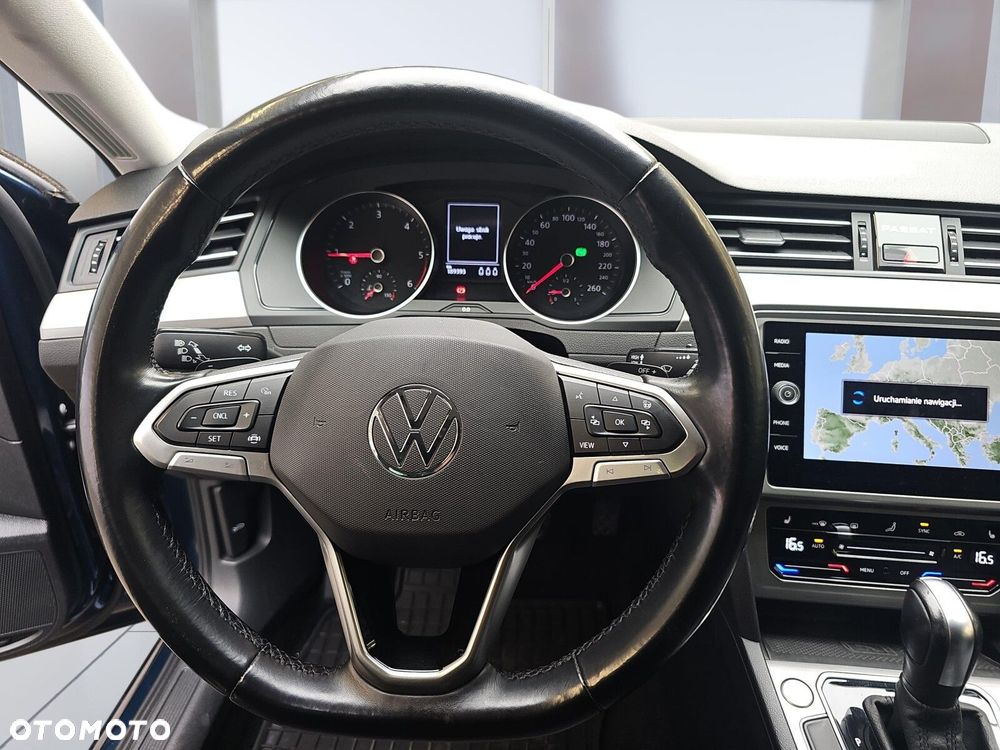 Volkswagen Passat Variant 2.0 TDI EVO Essence DSG - 13