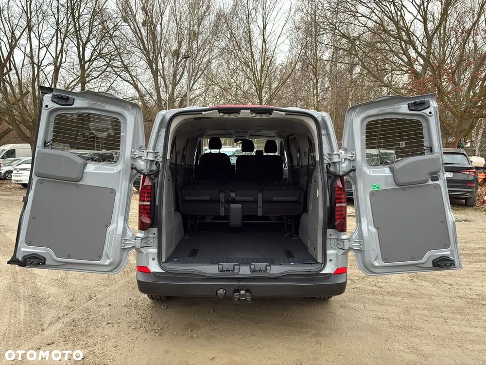 Volkswagen Caravelle - 10