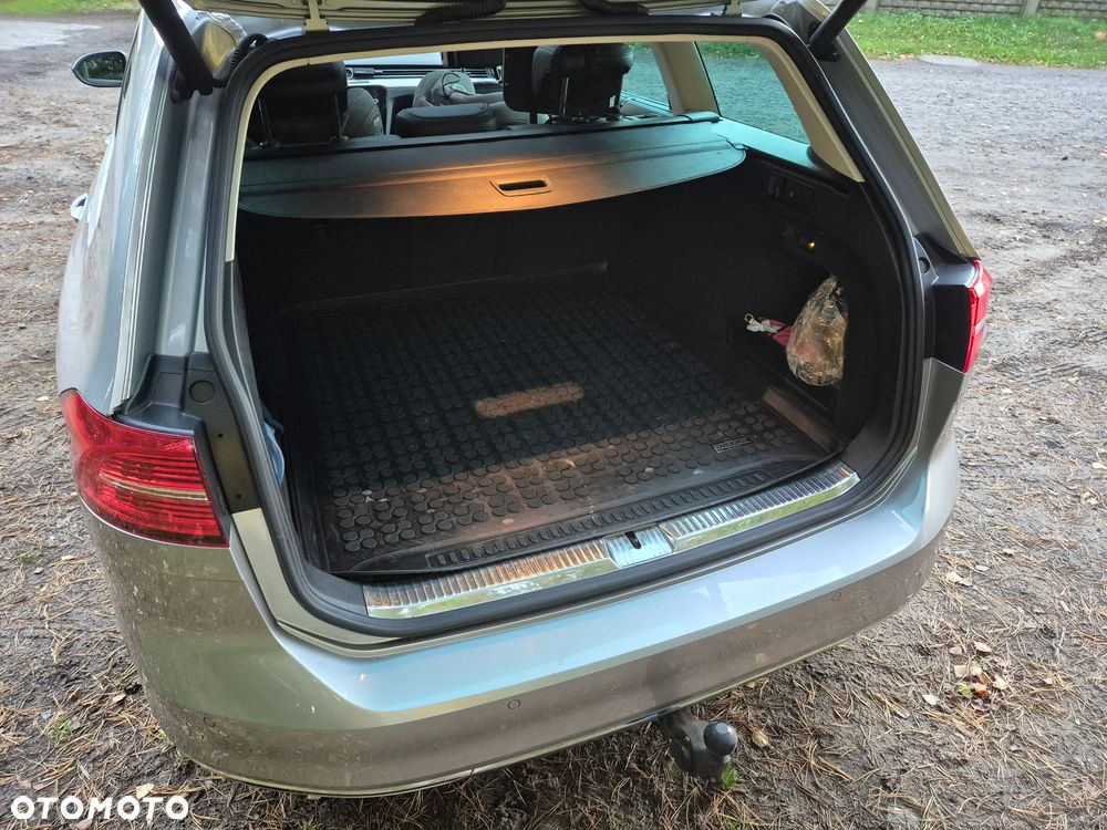 Volkswagen Passat - 16