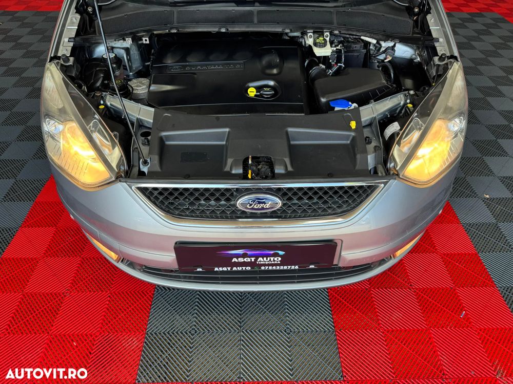 Ford Galaxy 2.0 TDCi Ghia - 20