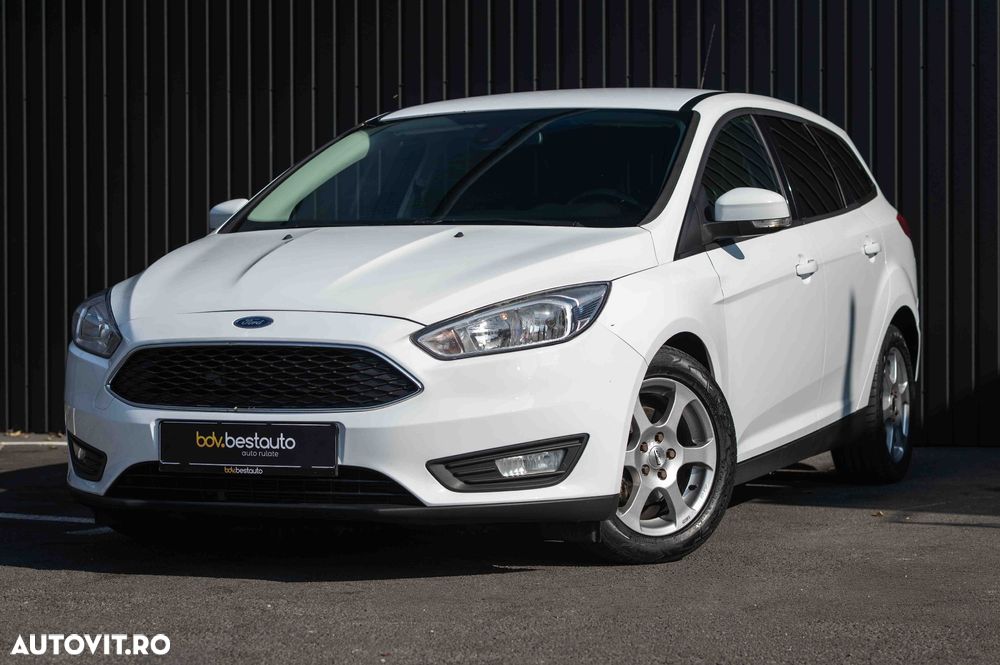 Ford Focus 1.5 TDCi Powershift Titanium - 30