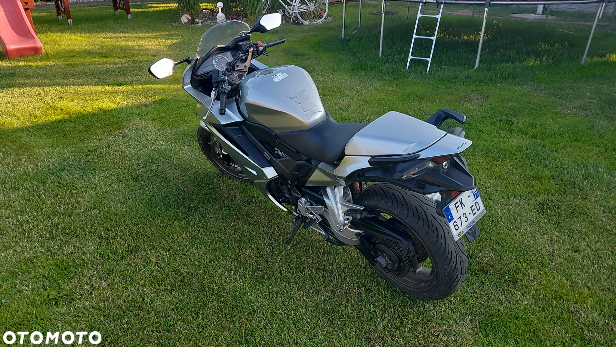 Honda VFR - 3